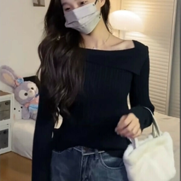 Popular one-shoulder collarbone sweater (black) (S/M/L/XL sizes will be shipped after placing an order and contact customer service)
