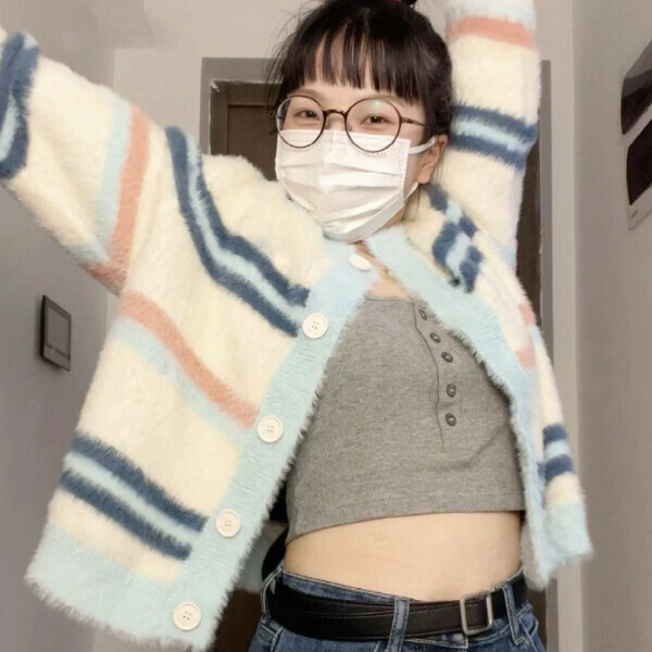 Popular striped sweater jacket (picture color) (S/M/L/XL sizes will be shipped after placing the order and contact customer service)