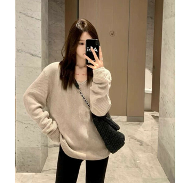 Popular v-neck sweater (khaki) (S/M/L/XL sizes will be shipped after you place an order and contact customer service)