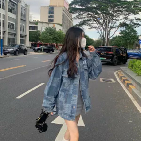 Popular denim jacket for women (blue) (S/M/l/XL/2XL, please contact customer service after placing an order for sizes to be shipped)