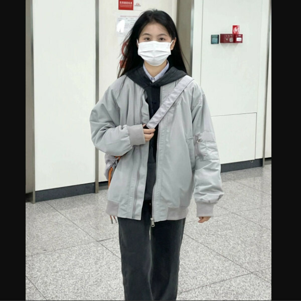 爆款棒球服女拉鍊開衫夾克外套（淺灰色夾棉加厚）（S/M/L/XL/2XL下單後與客服聯繫發貨的尺碼）