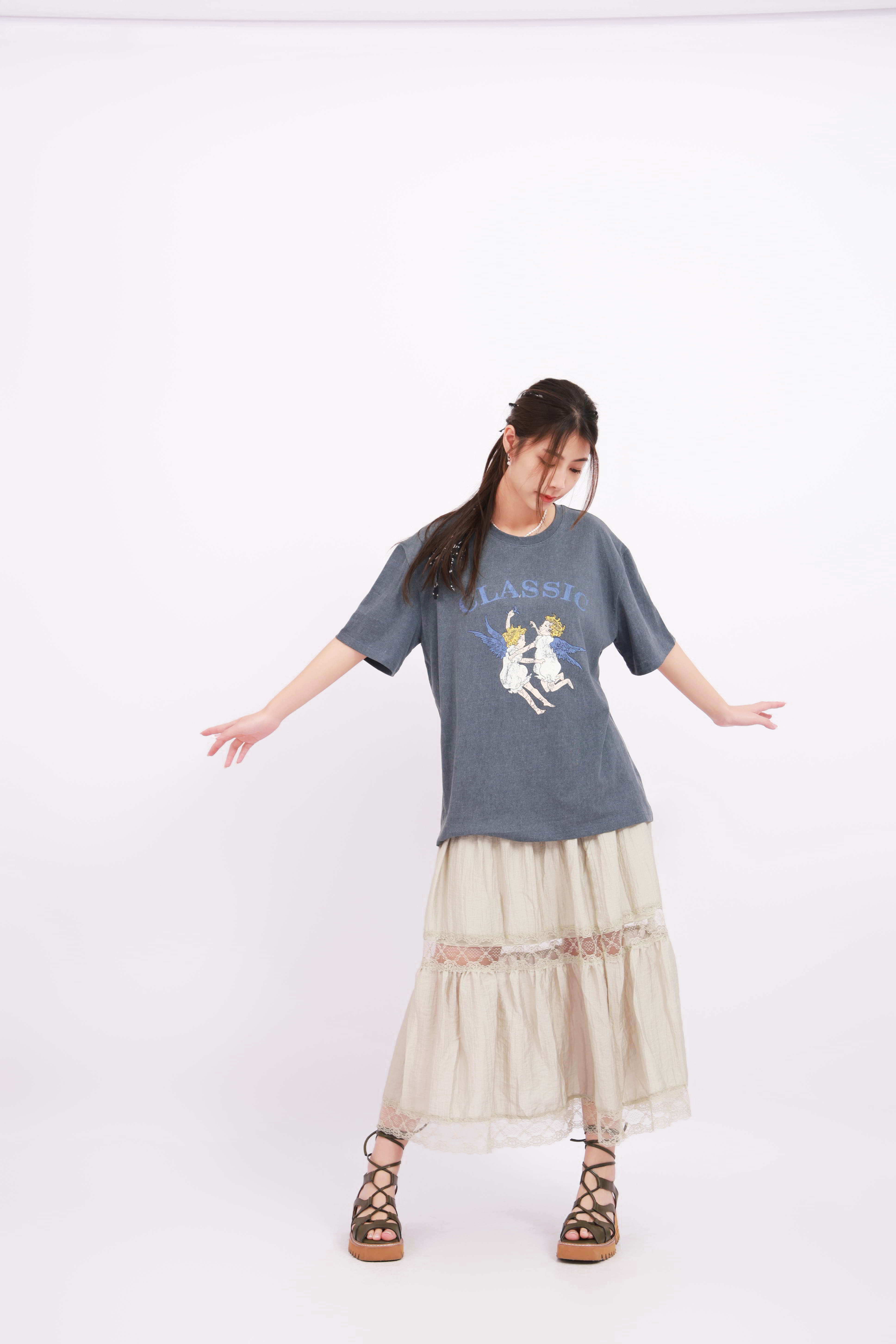 造型 993（Tee＋半截裙）