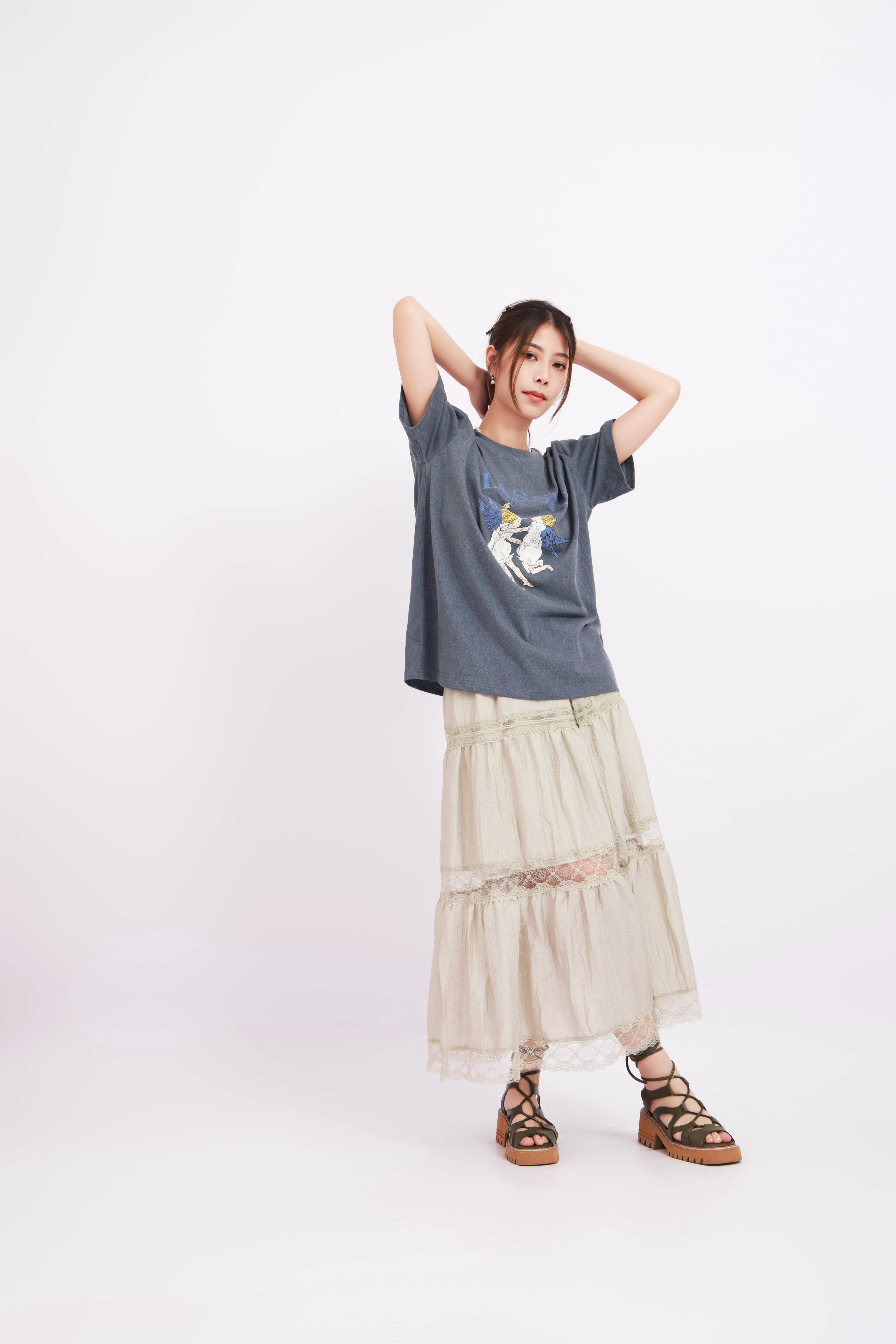 造型 993（Tee＋半截裙）