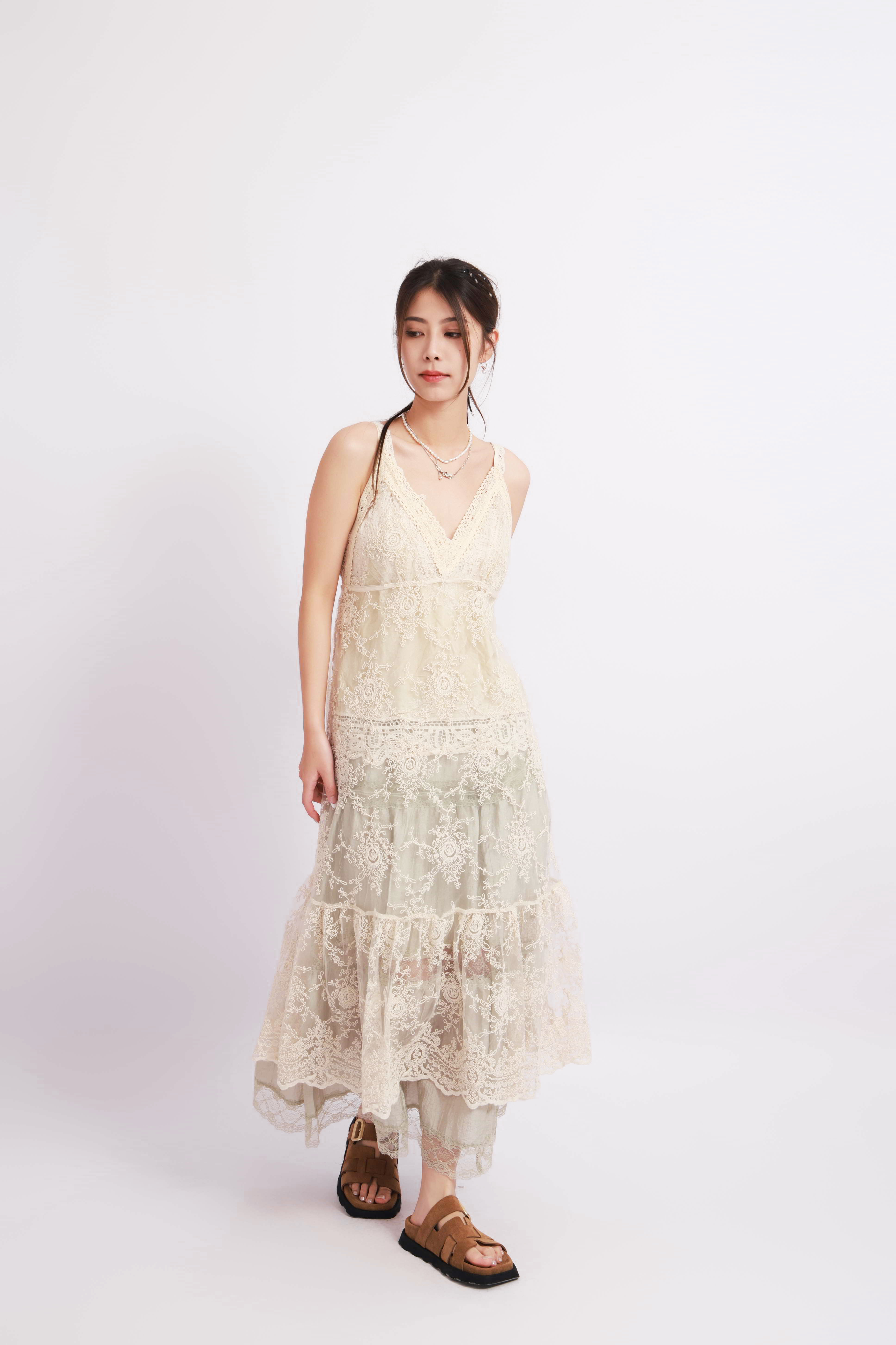 造型 994（吊帶＋連身裙）