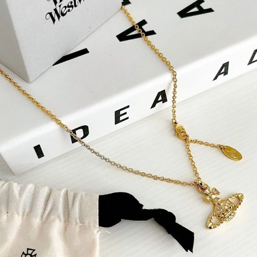 <限時開團🌙>VIVIENNE WESTWOOD 金色 鉚釘 滿鑽平面土星Logo項鍊