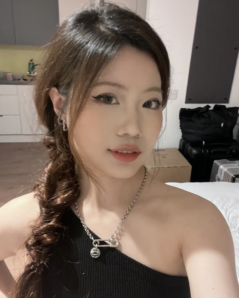 <限時開團🌙> VIVIENNE WESTWOOD 銀色 別針圓牌LOGO項鍊