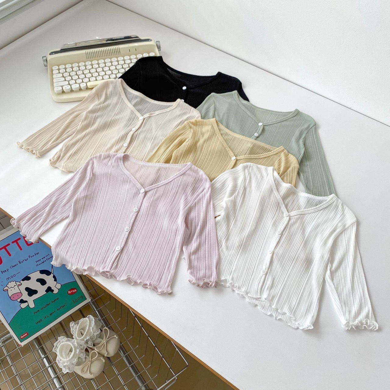 木耳邊坑條薄外套