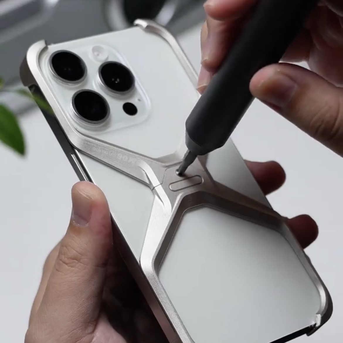 鋁合金異形X 防摔散熱手機殼 裸機手感 易安裝 鈦金色/太空深灰 共兩色