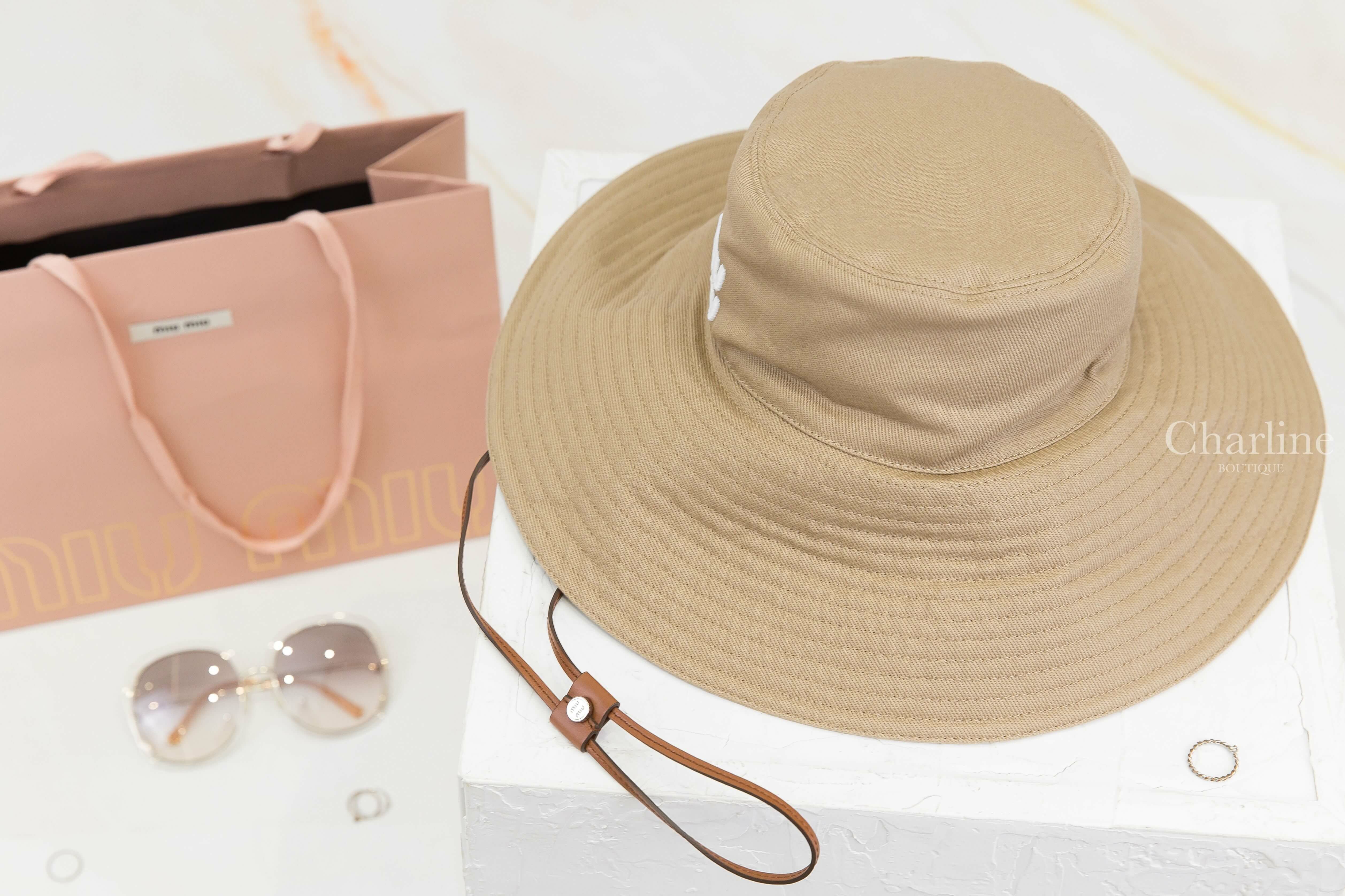 Miu Miu Drill Hat 卡其色刺繡白字棕色綁帶漁夫帽-Charline Boutique 精品代購