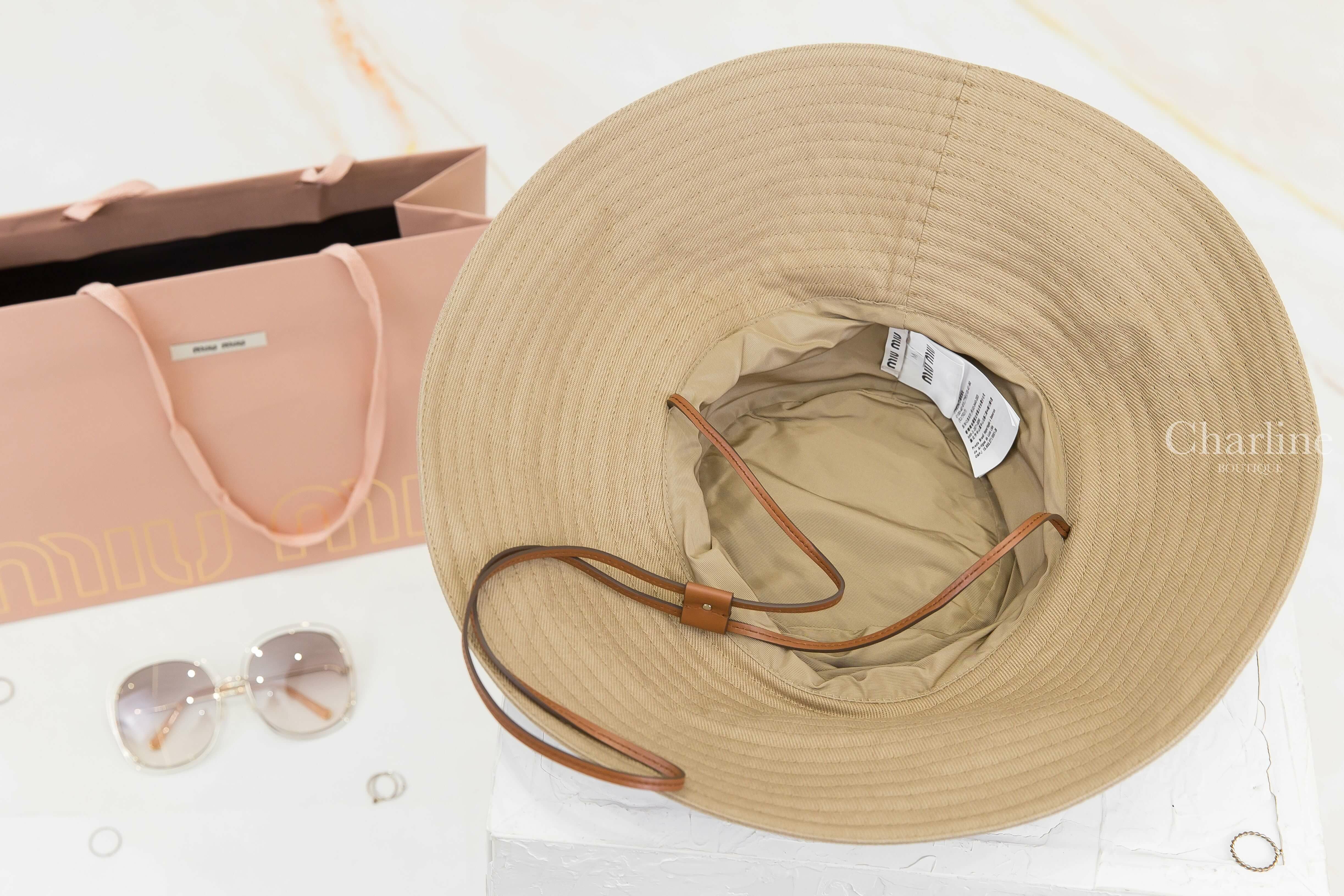Miu Miu Drill Hat 卡其色刺繡白字棕色綁帶漁夫帽-Charline Boutique 精品代購