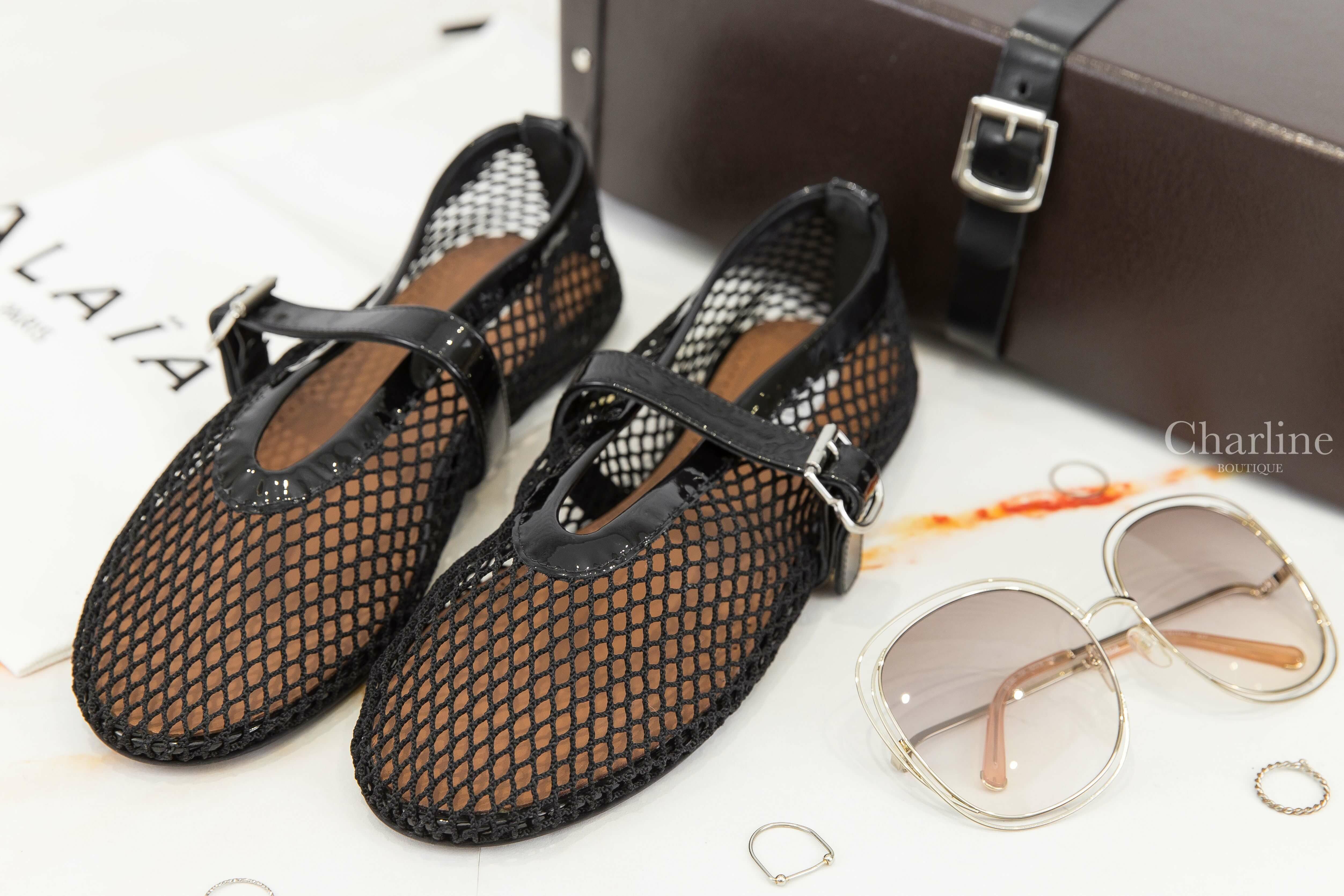 Alaïa Ballet Flats In Fishnet 黑色簍空漁網狀漆皮平底芭蕾舞鞋-Charline Boutique 精品代購