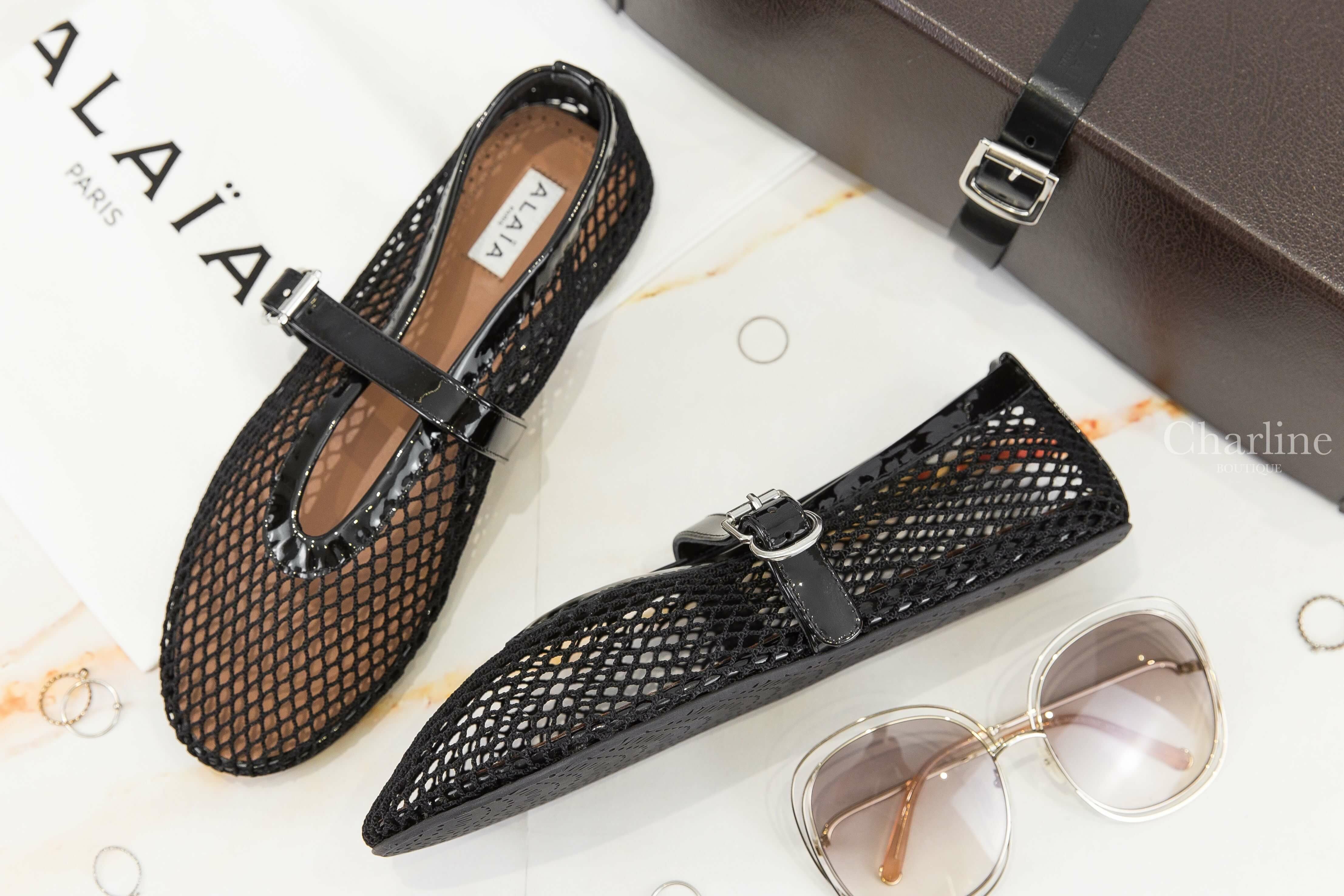 Alaïa Ballet Flats In Fishnet 黑色簍空漁網狀漆皮平底芭蕾舞鞋-Charline Boutique 精品代購
