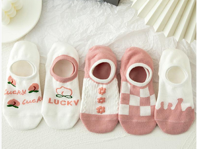 Hot recommendation (pack of 5 pairs; one pair of each color) Japanese style shallow breathable boat socks for women (A-15) (one size fits all)
