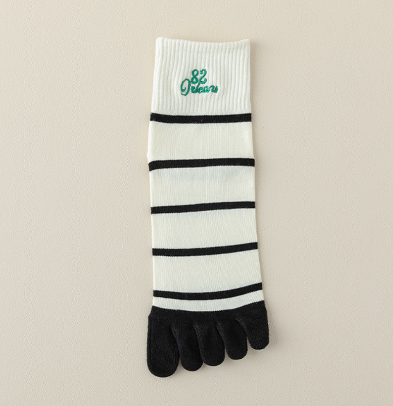 Popular women's mid-calf embroidered toe socks (82) (one size fits all)