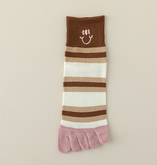 Popular women's mid-calf embroidered toe socks (expression) (one size fits all)