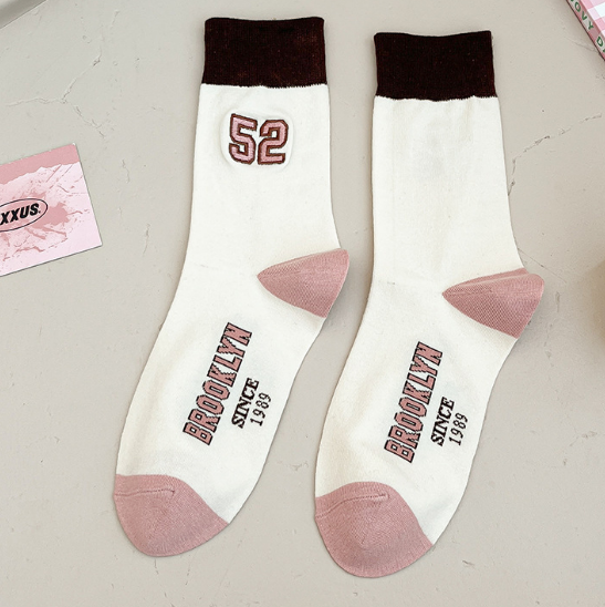 熱推(2雙裝)女百搭刺繡棉襪(刺繡52)(均碼)