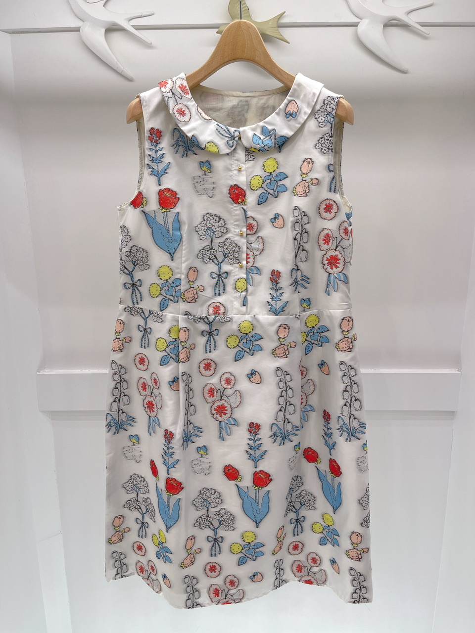 刺繡花無袖洋裝