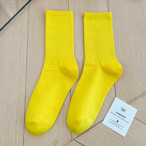 Hot recommendation: simple candy-colored mid-high socks, casual socks, sports cotton socks [bright yellow] [one size fits all]