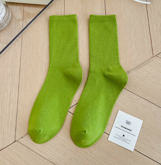 Hot recommendation: simple candy-colored mid-high socks, casual socks, sports cotton socks [mustard green] [one size fits all]