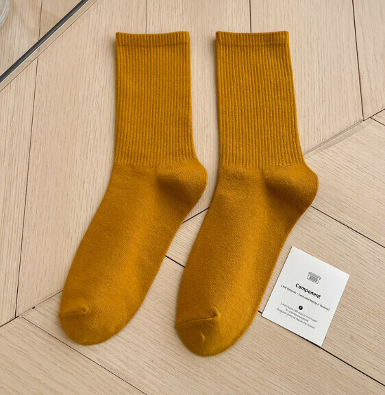 Hot recommendation: simple candy-colored mid-high socks, casual socks, sports cotton socks [turmeric] [one size fits all]