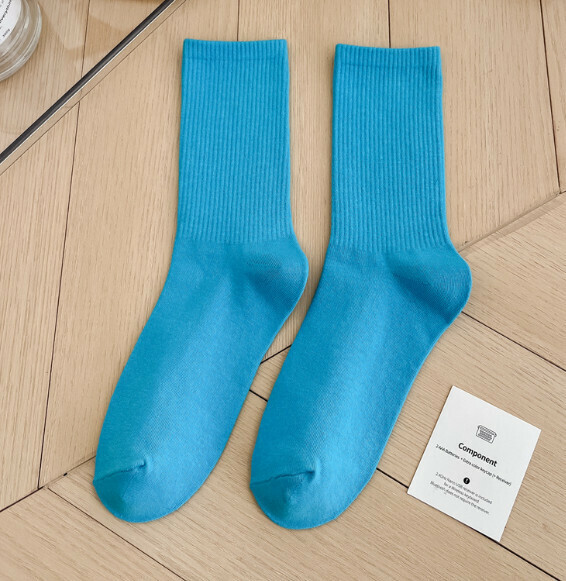 Hot recommendation: simple candy-colored mid-high socks, casual socks, sports cotton socks [light blue] [one size fits all]