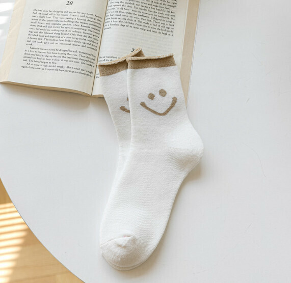 Hotly recommended women's velvet thickened warm terry socks mid-length socks [white] [one size fits all]