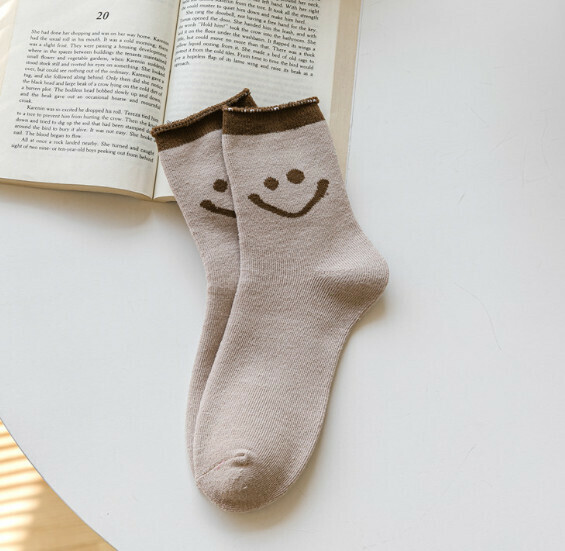 Hotly recommended women's velvet thickened warm terry socks mid-length socks [flesh color] [one size fits all]
