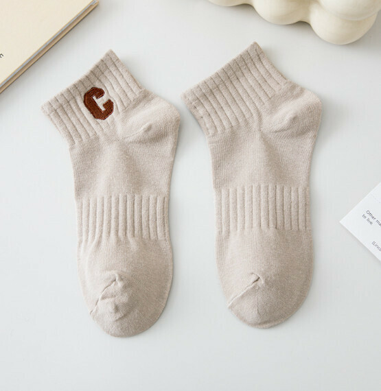 Hot recommended women's spring and autumn embroidered cotton socks, sports mid-length socks [khaki] [one size fits all]