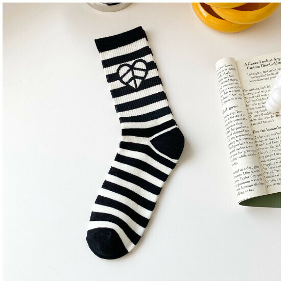 Popular style simple casual mid-high socks for women, cotton socks [heart-shaped stripes] [one size fits all]