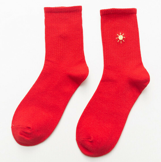 Popular simple women's embroidered stockings, trendy cotton socks, student sports socks [red] [one size fits all]