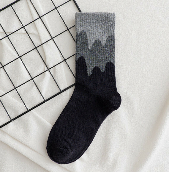 Popular Korean style spring and autumn simple and cute ice cream women's medium stockings [black] [one size fits all]