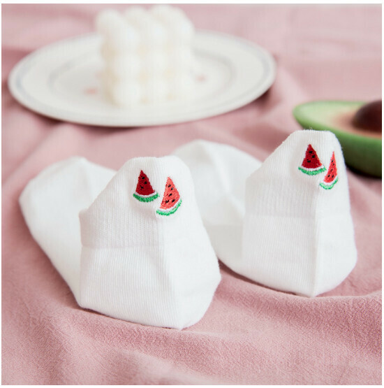 Popular spring and summer thin women's short-tube fruit embroidered shallow boat socks student cotton socks [watermelon] [one size fits all]