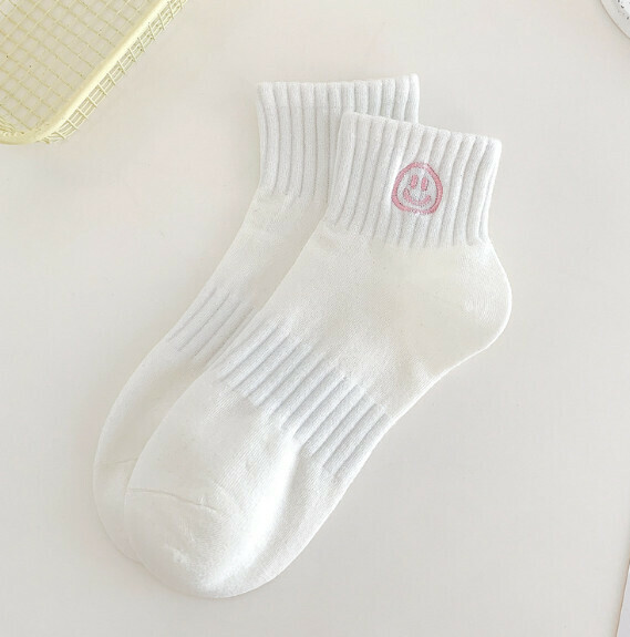 Popular spring and summer thin women's cute embroidered smiling face sports low-cut socks cotton socks [pink smiley face] [one size fits all]