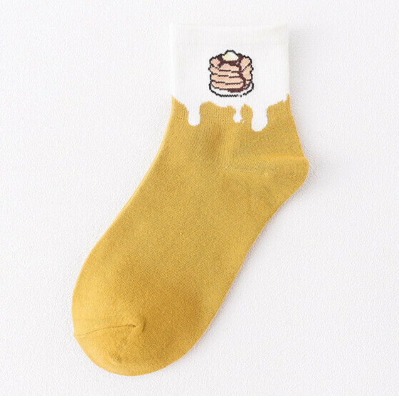 Popular college-style women's all-season cotton socks, cute mid-calf socks [Cake (white ginger socks)] [One size fits all]