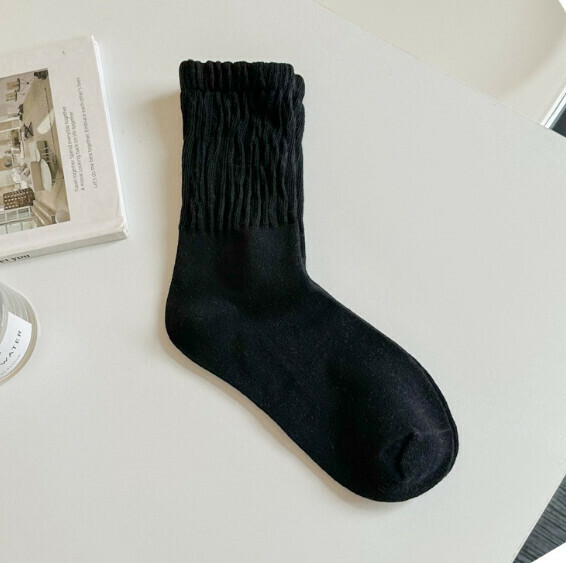 Popular macaron color women's pleated pile socks stockings [black] [one size fits all]