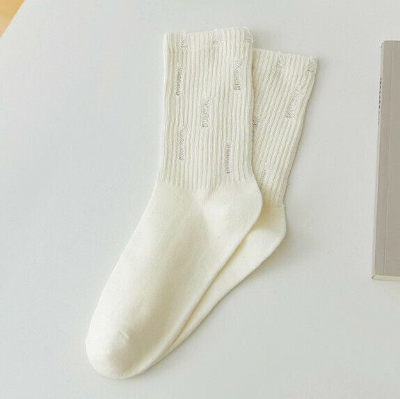 Popular style beggar's hole-pile socks for women, mid-length cotton socks [milk white] [one size fits all]
