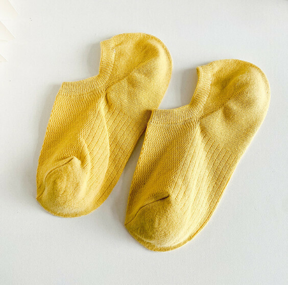 Popular women's silicone non-slip non-falling shallow-cut invisible boat socks [turmeric] [one size fits all]