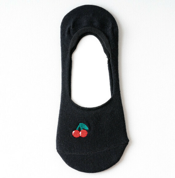 Hot style simple fruit embroidery invisible shallow boat socks cotton socks [black] [one size fits all]