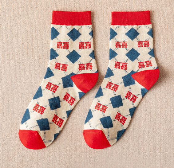 New style red socks for wedding couples, men and women, mid-calf cotton socks [囍] [one size fits all]