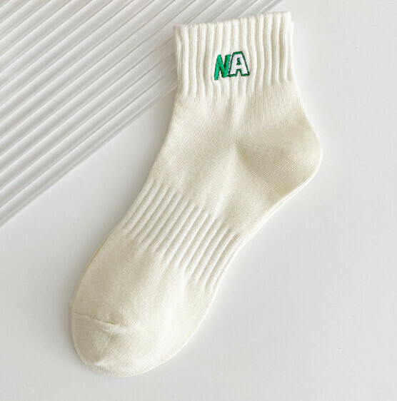 New Men's and Women's Medium and Short Socks Embroidered Short Low-cut Sports Cotton Socks [Milk White NA Embroidery] [One Size Fits All]