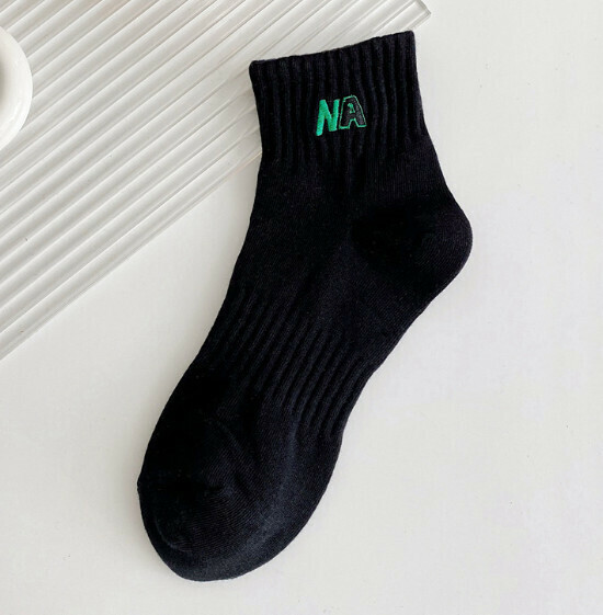 New Men's and Women's Mid-Short Socks Embroidered Short Low-cut Sports Cotton Socks [Black NA Embroidery] [One Size Fits All]