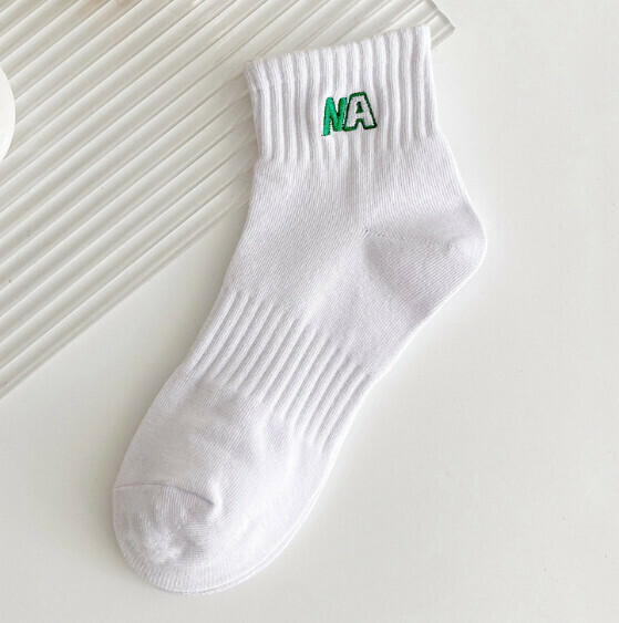 New Men's and Women's Medium and Short Socks Embroidered Short Low-cut Sports Cotton Socks [White NA Embroidery] [One Size Fits All]