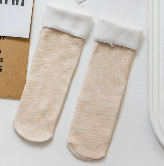 New velvet thickened warm mid-calf snow socks long-leg floor socks [skin color] [one size fits all]