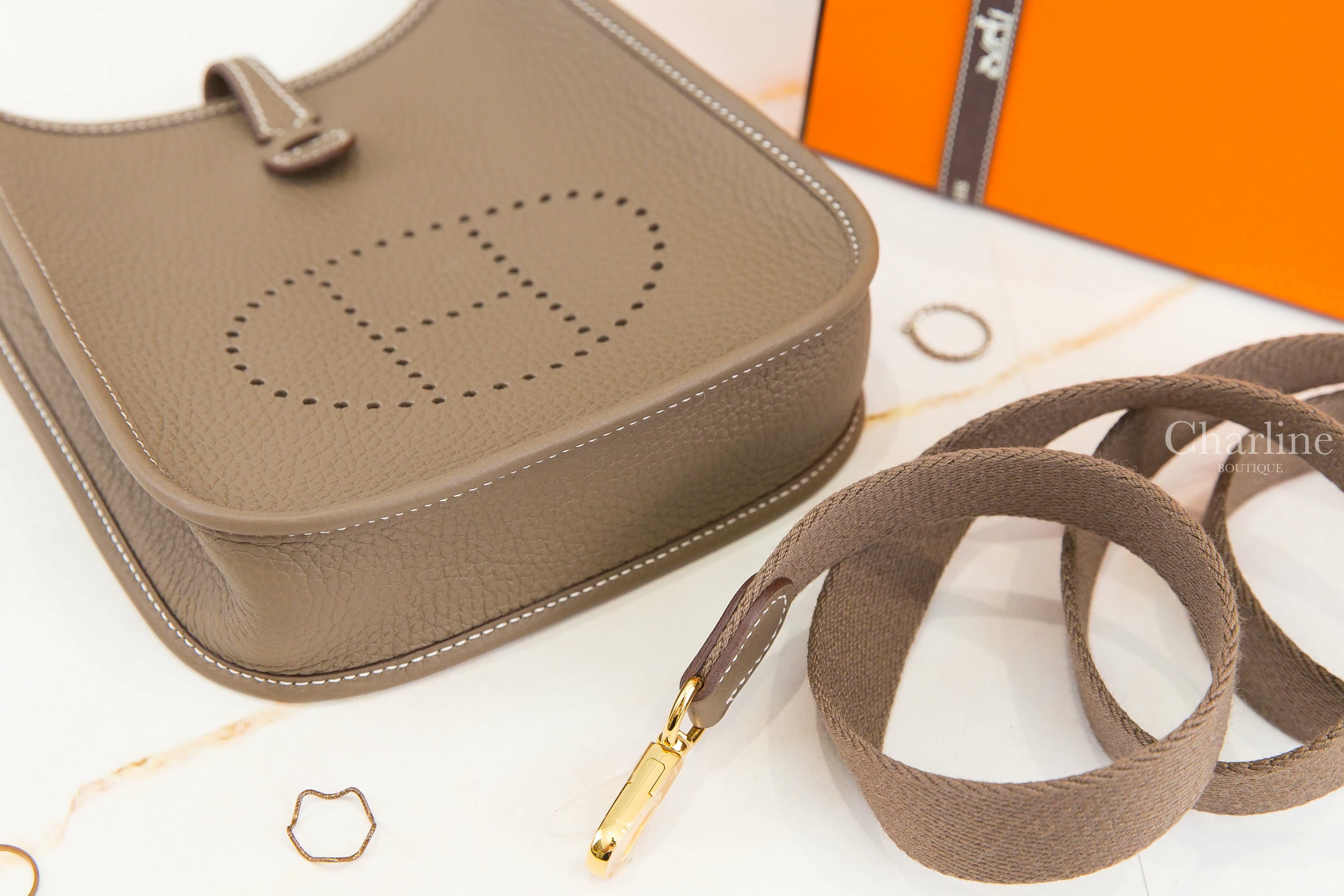 Hermès Evelyne TPM 16cm 18 Etoupe Taurillon Clemence W刻大象灰金釦簍空洞洞肩背包-Charline Boutique 精品代購