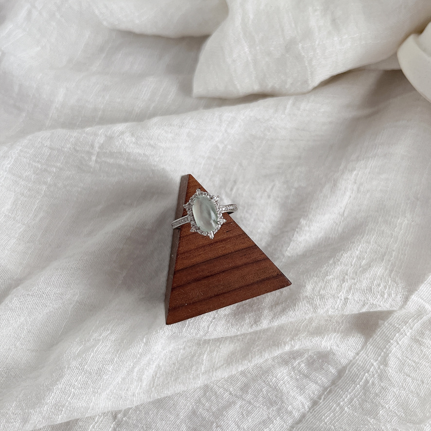 翡翠．晴水魔鏡飄花戒指