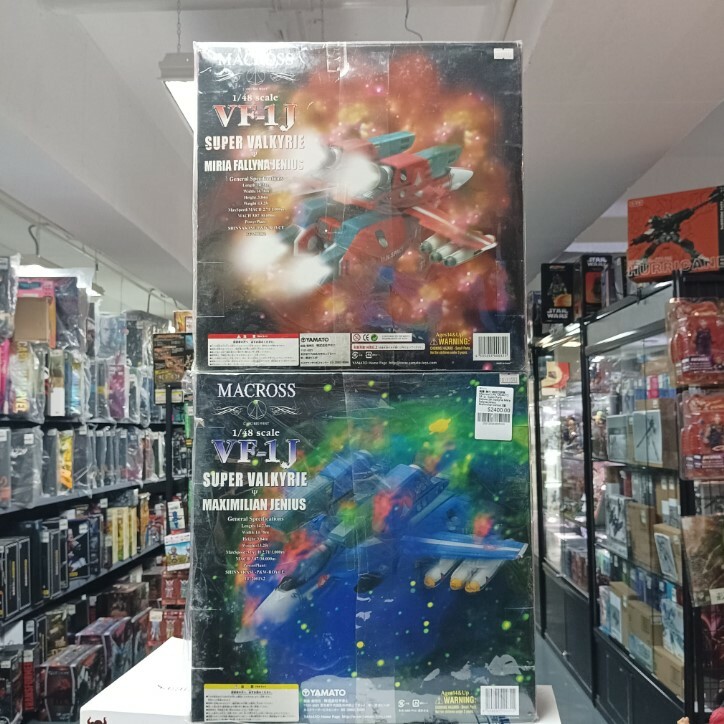 寄賣-其它-超時空要塞 Macross 1/48 YAMATO VF-1J & Super Parts Deluxe Set Valkyrie Miria Fallyna Jenius + Maximilian Jenius 2套