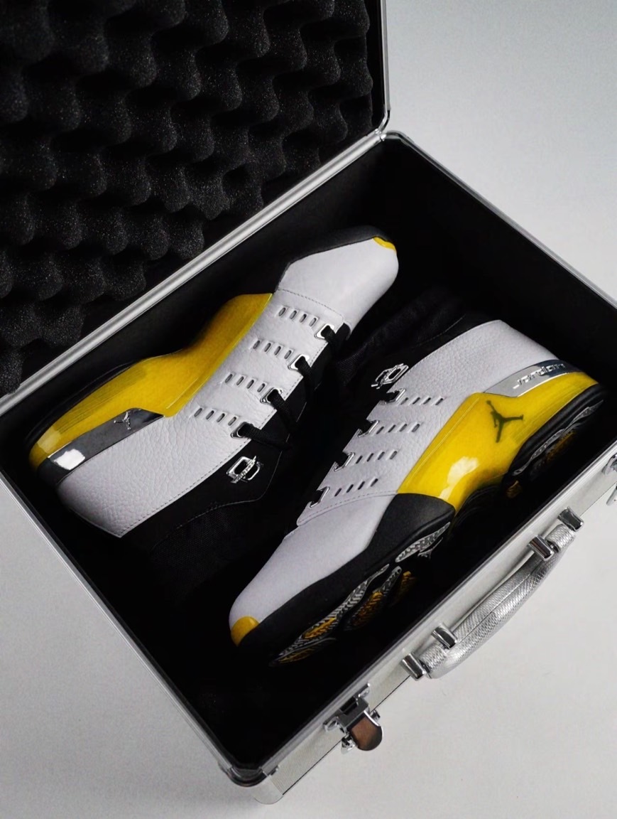 Nike Air Jordan 17 Low Lightning 復古 籃球鞋 白 黑 黃 FJ0395100