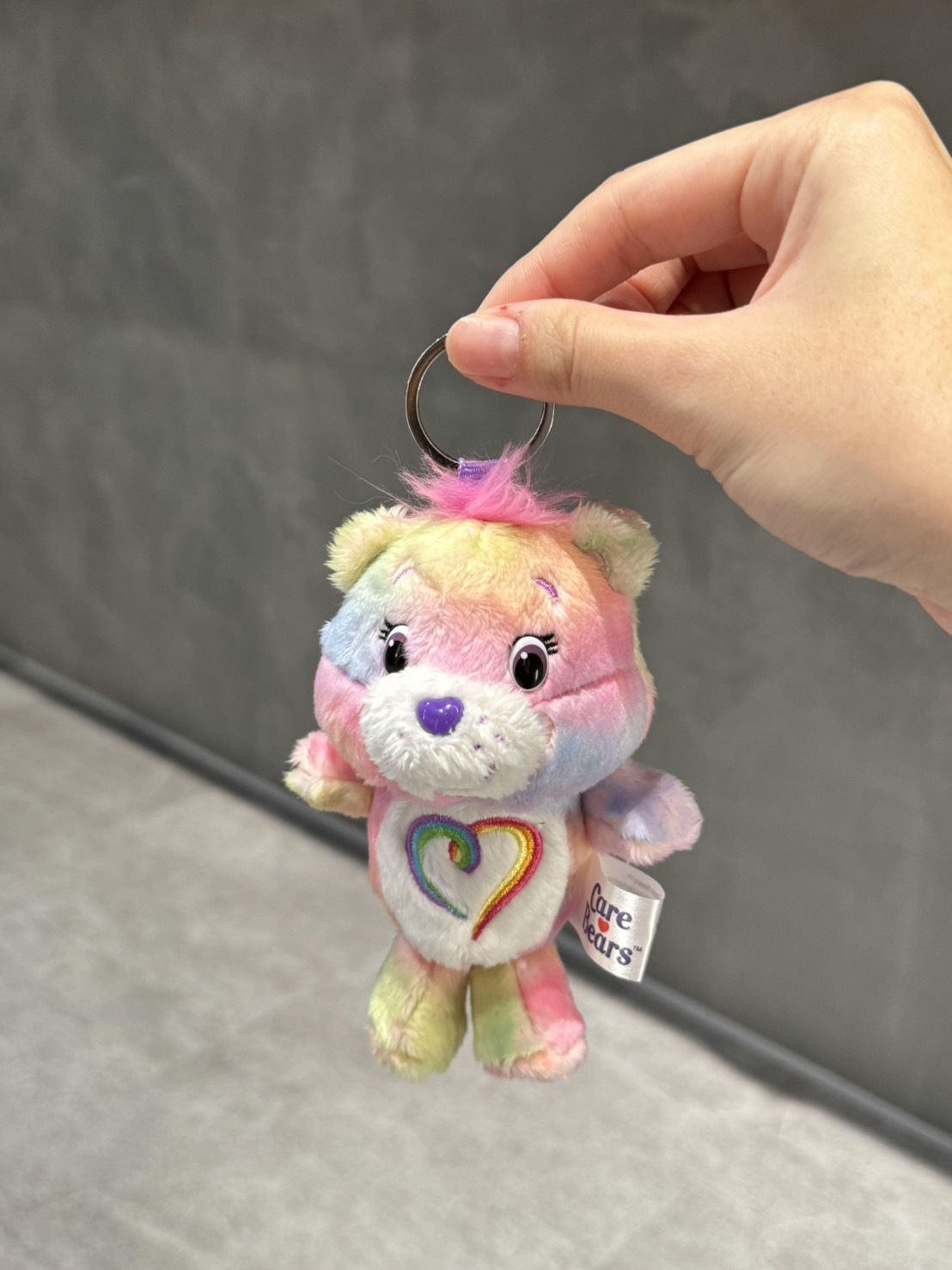 iSNEAKERS｜日本 CAREBEAR 彩虹熊吊飾 娃娃