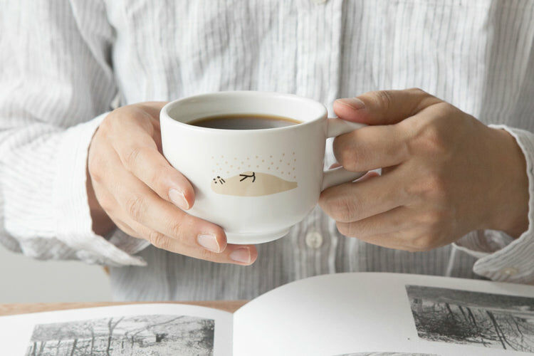 Warmgrey tail 牛奶馬克杯 / 海豹