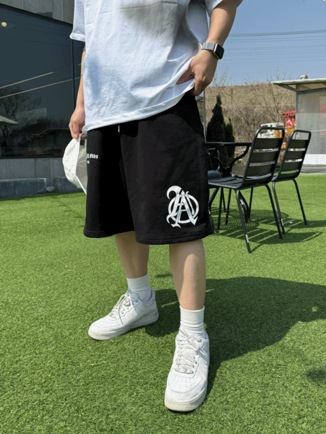 十字架寬版短褲